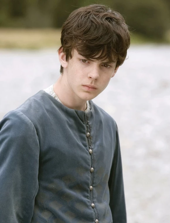 Edmund Pevensie thumbnail