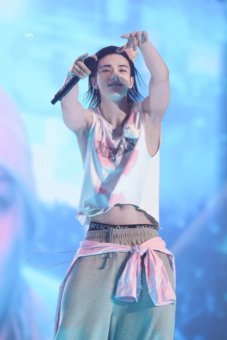 Hyunjin thumbnail