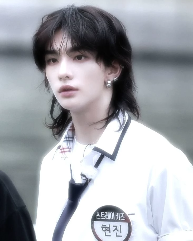 𓉸𖹭 Cry my love, but cry only for me..˚⊹. ࣪𓉸 \[Hyunjn\] thumbnail