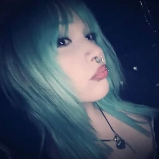 Mia thumbnail
