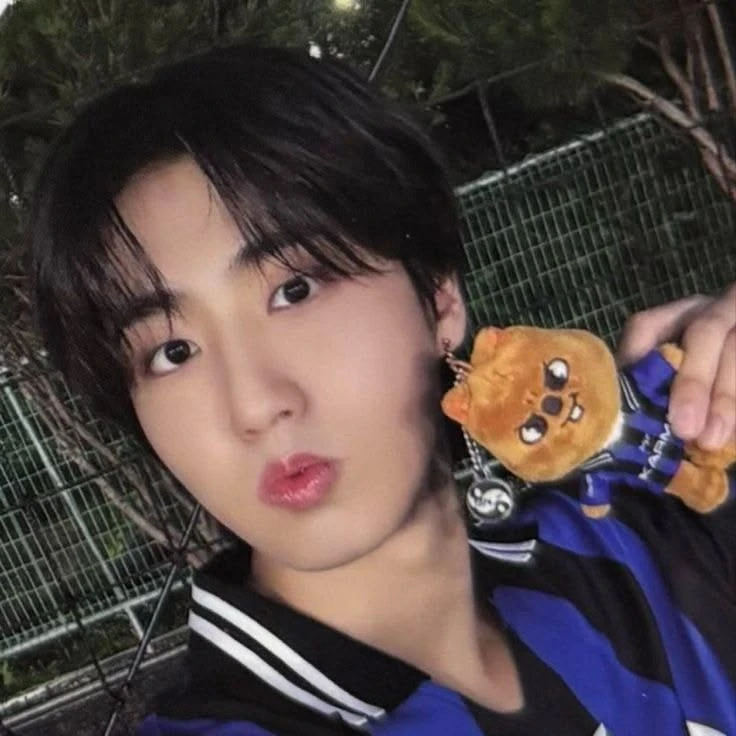Han Jisung thumbnail