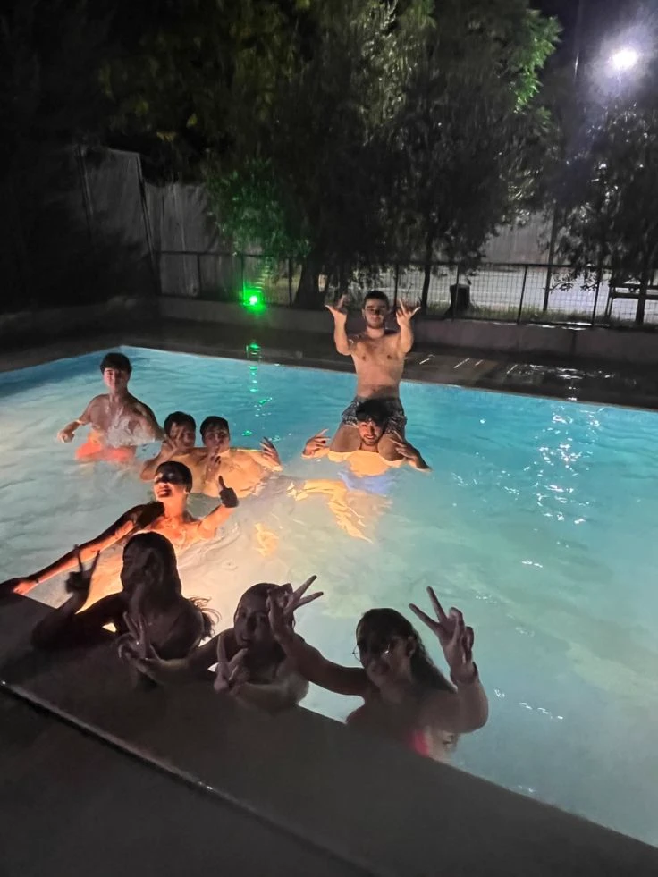 group 🍾🍻 thumbnail