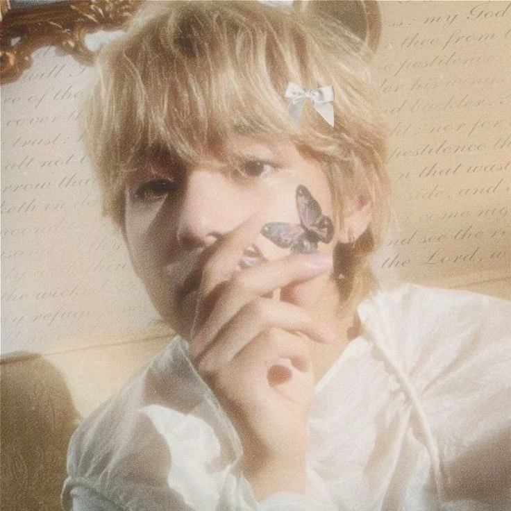 Kim Taehyung thumbnail