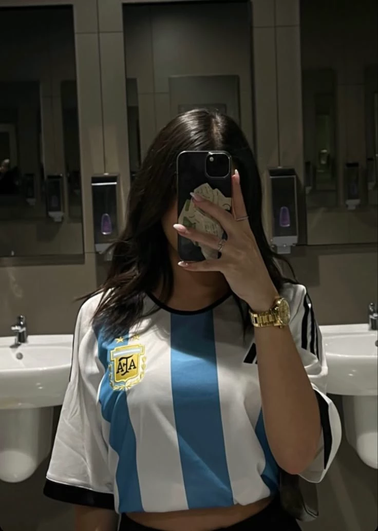 Valeria thumbnail