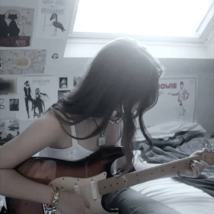 <•°★Julia★°•> thumbnail