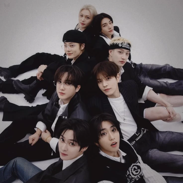 Straykids thumbnail