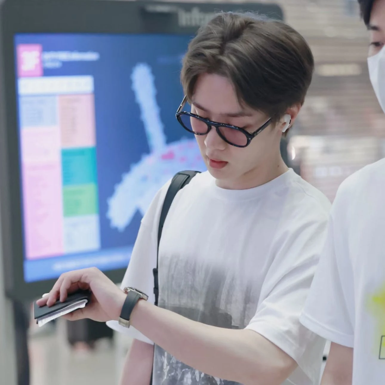 Qian Kun thumbnail