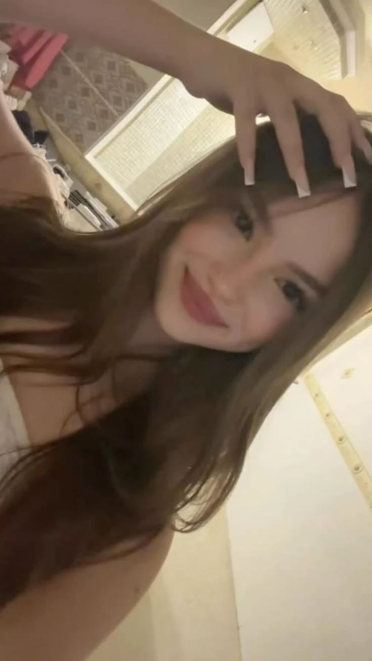 Elena thumbnail