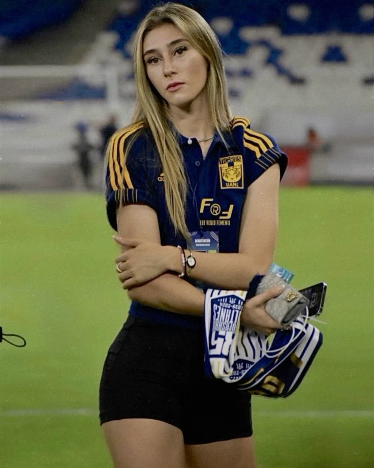 Tatiana Flores  thumbnail