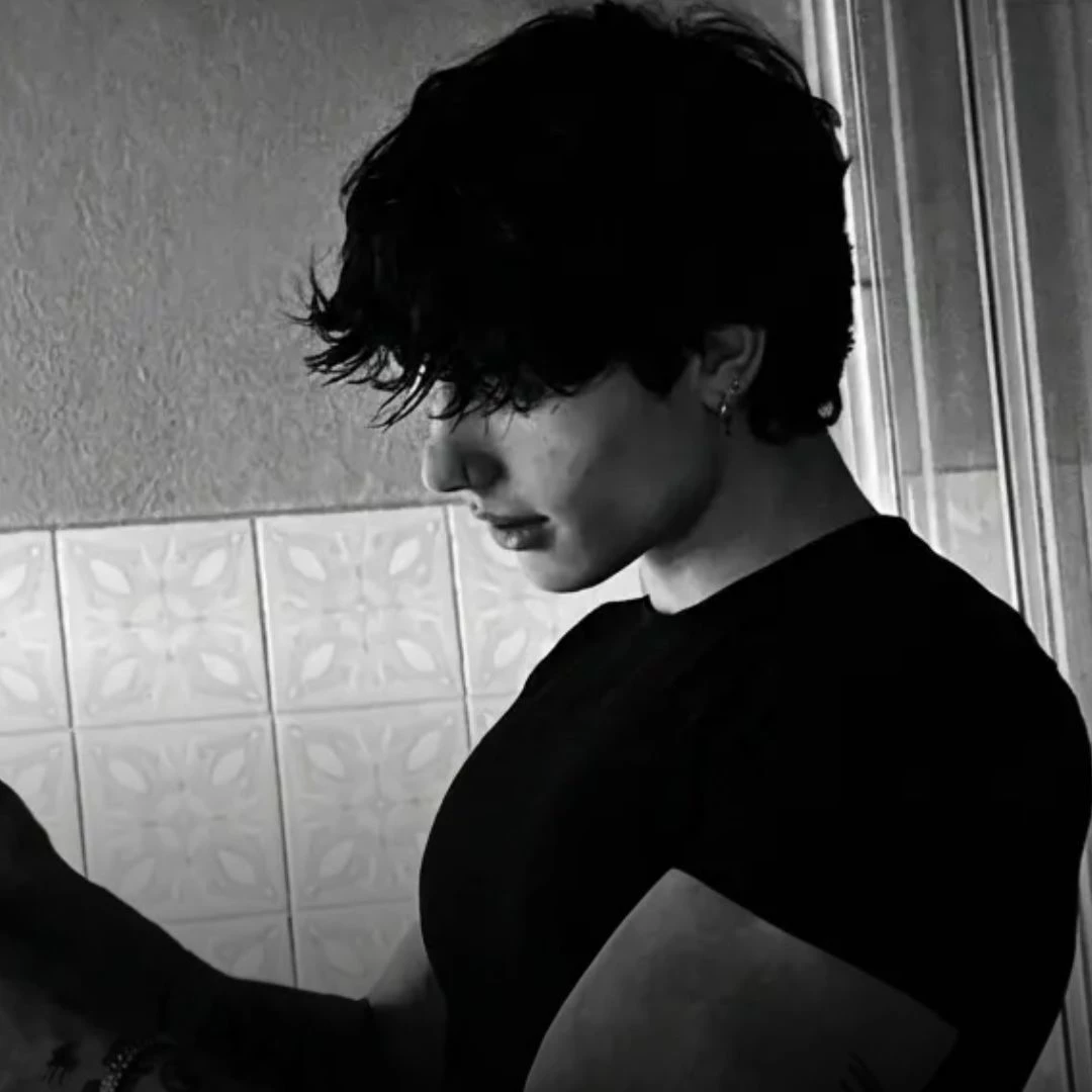 Alex thumbnail