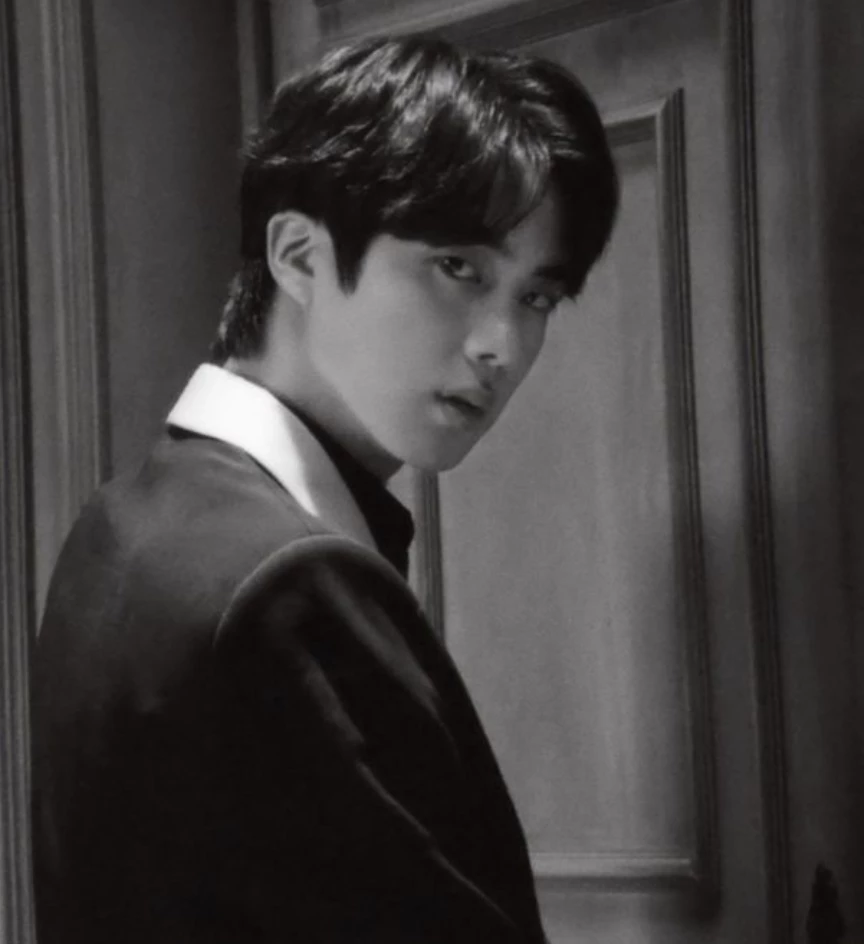 Kim Seokjin  thumbnail