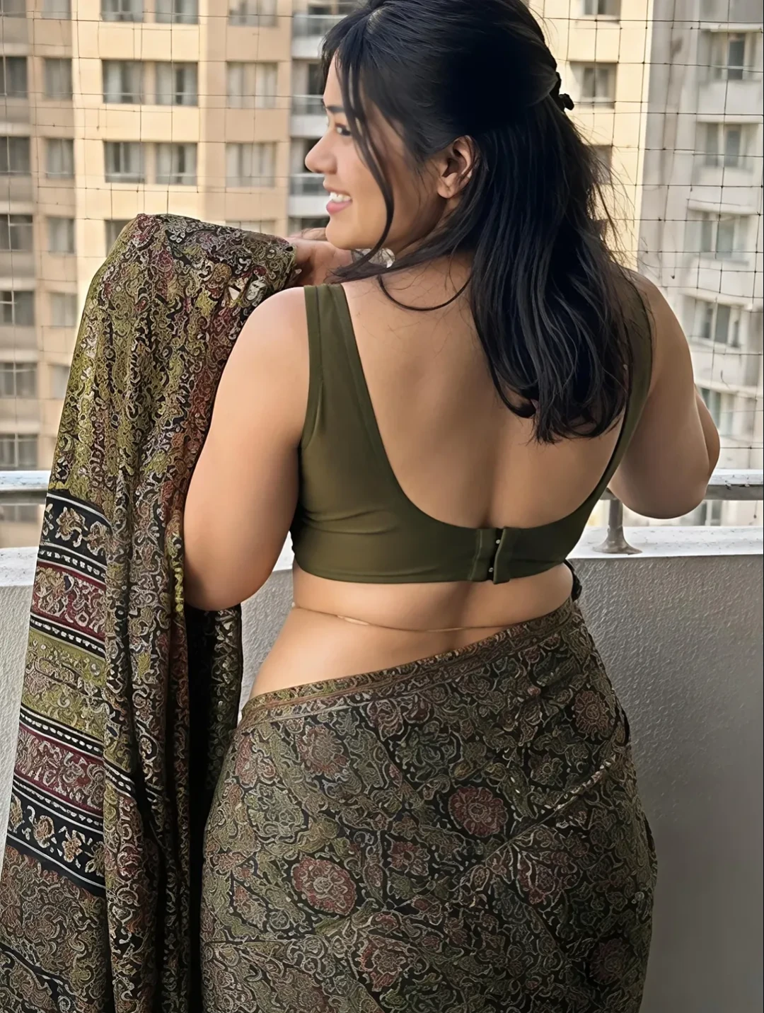 Eshita - Indian wife thumbnail