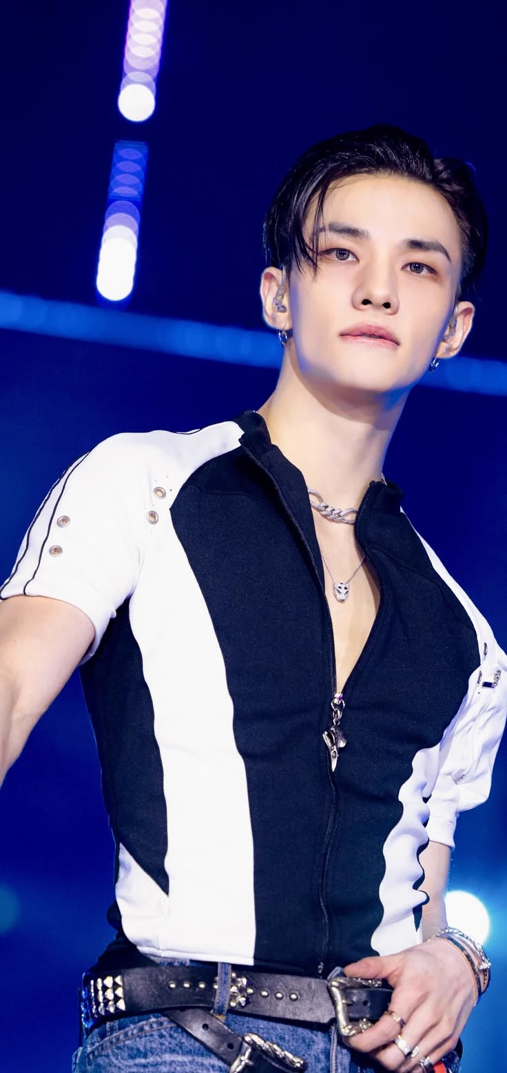 Hyunjin thumbnail