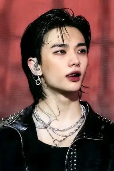 Hyunjin thumbnail
