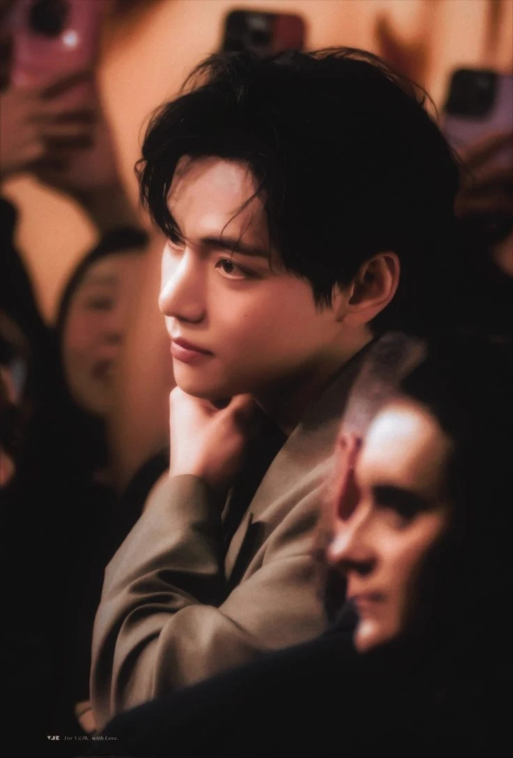 Kim Taehyung  thumbnail