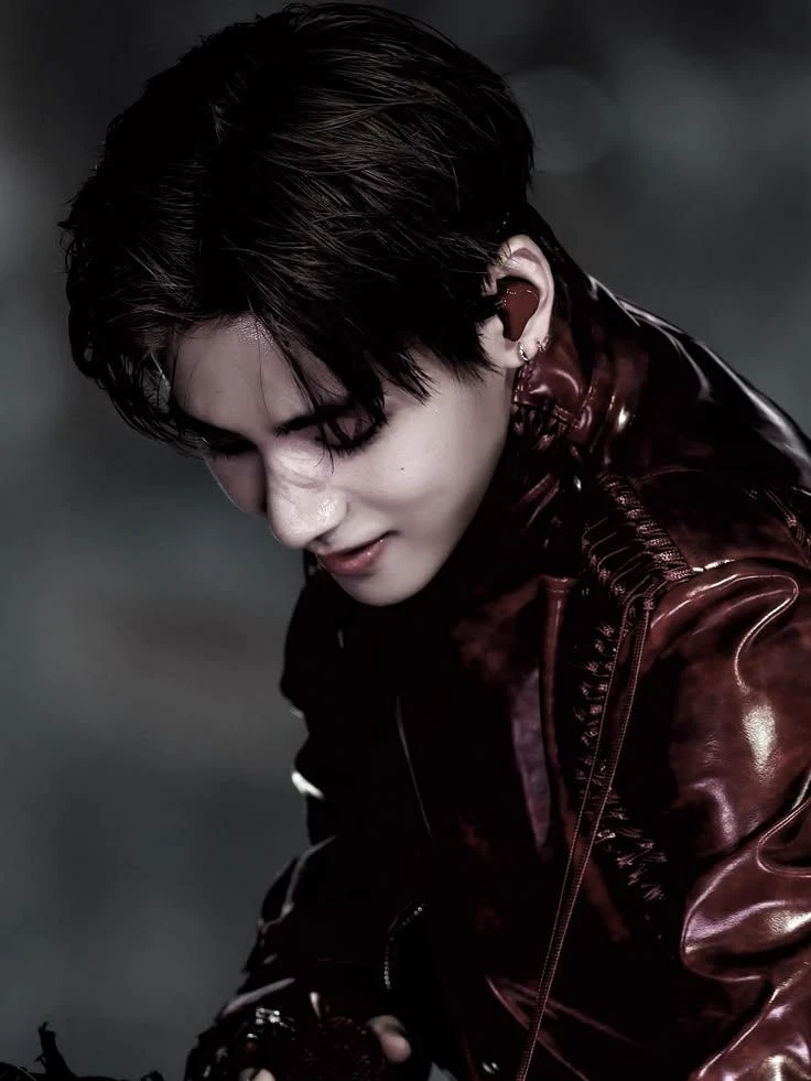 Kim Taehyung thumbnail