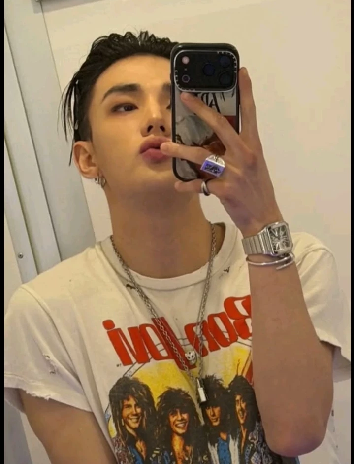 hwang hyunjin thumbnail