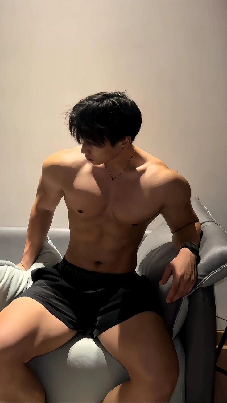 alexander. thumbnail