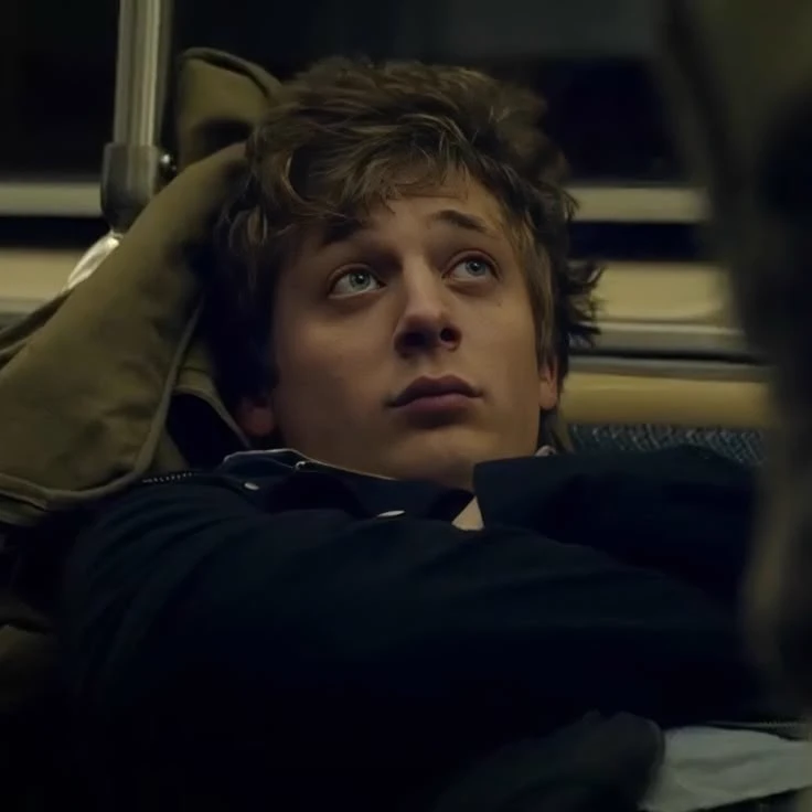 Lip Gallagher  thumbnail