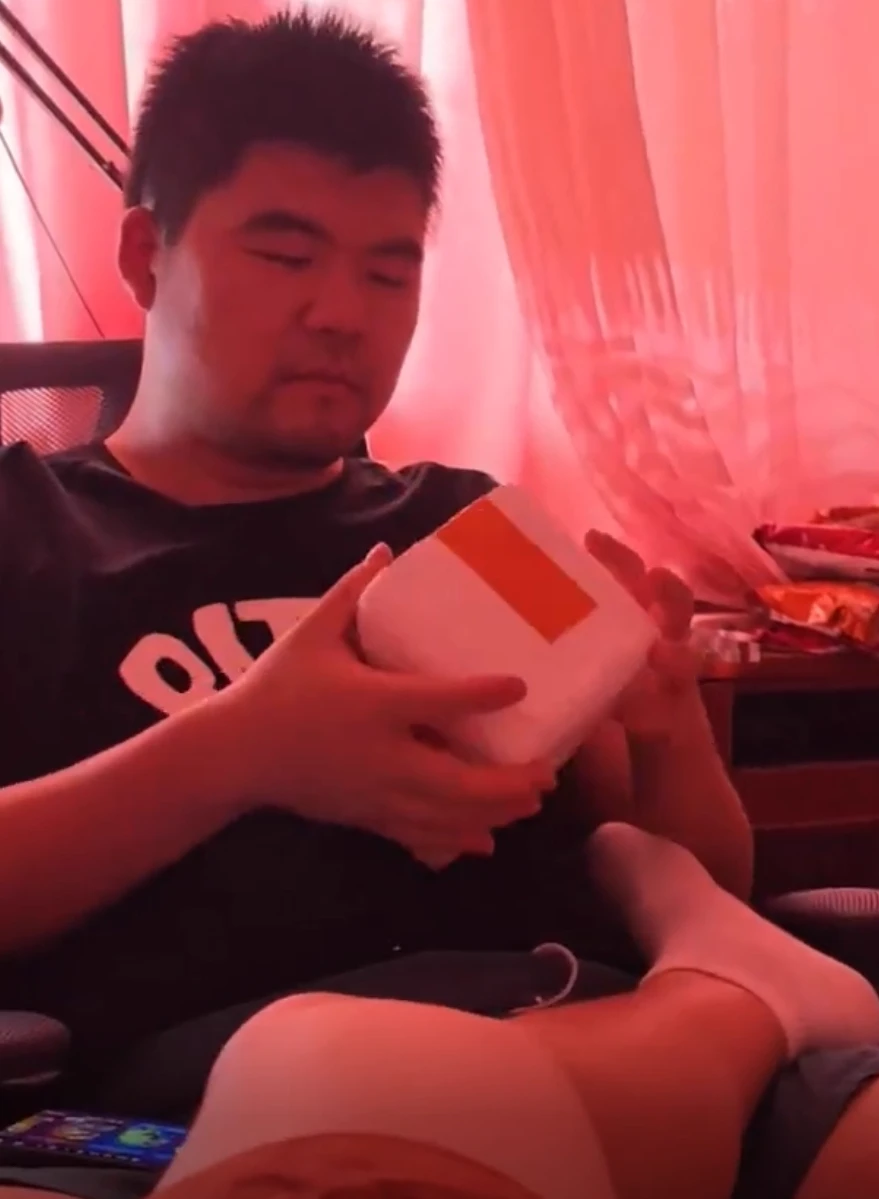 Chubby guy, (Bo) thumbnail