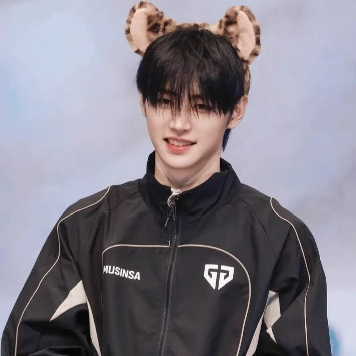 Sunghoon thumbnail