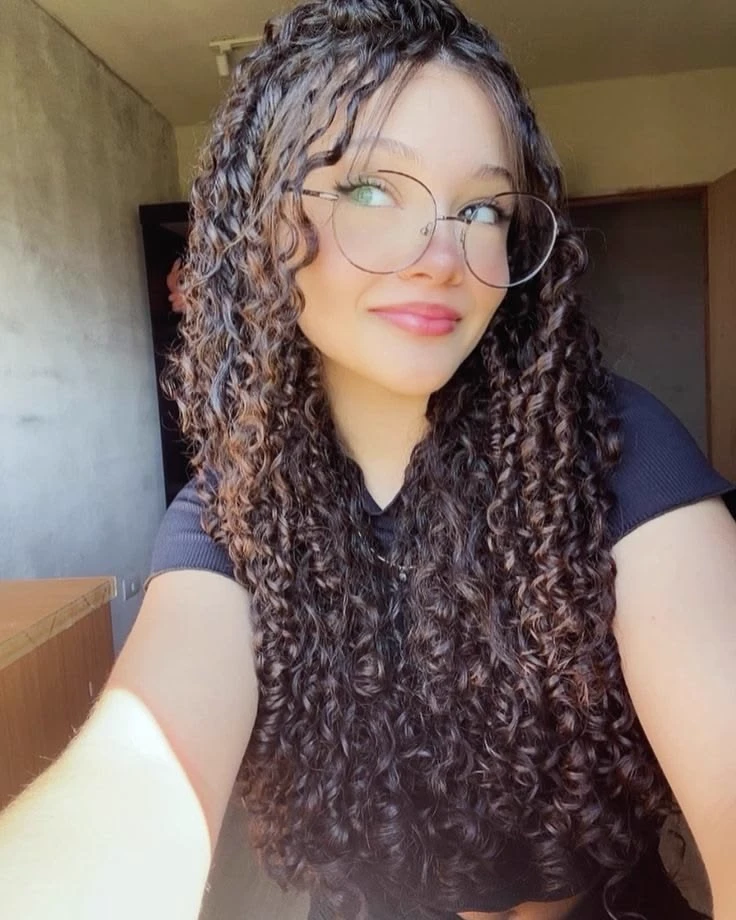 Fernanda - Best friend of your best friend's girlfriend. (Your future girlfriend) thumbnail