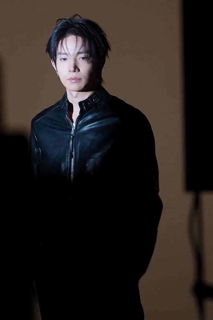 Lee Heeseung/evan thumbnail