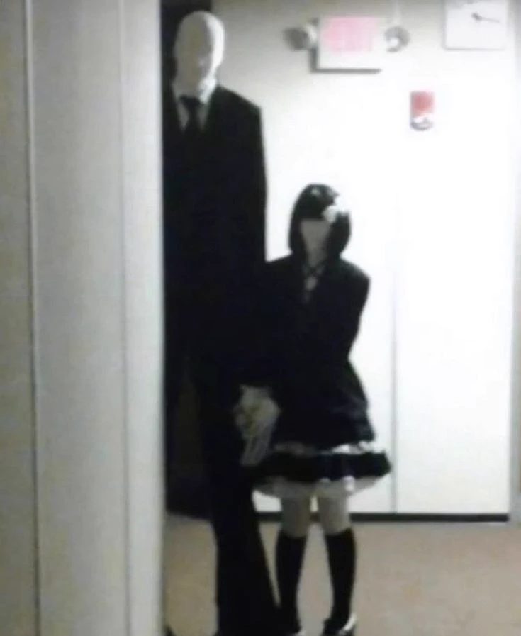 Slenderman, daughter of Slender thumbnail