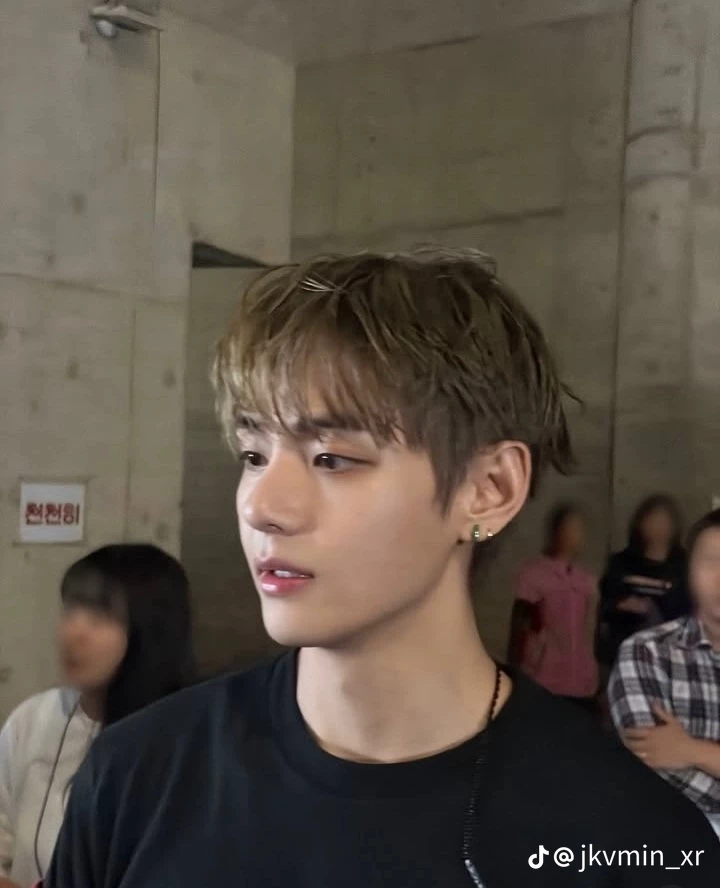 Kin Taehyung thumbnail