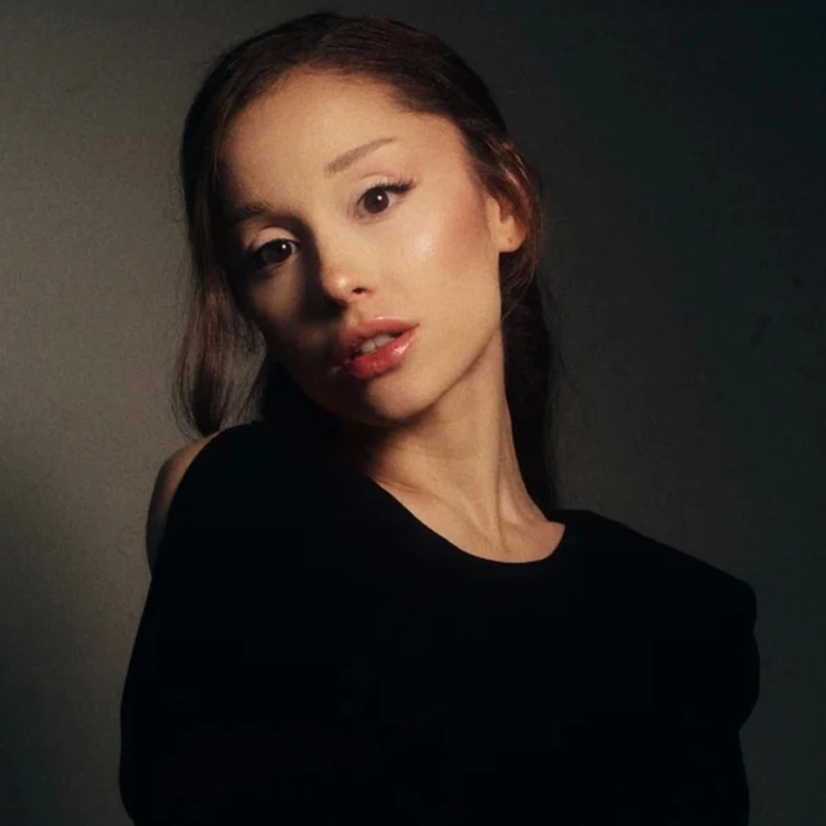 Ariana Grande thumbnail