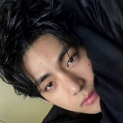 Kim Taehyung thumbnail