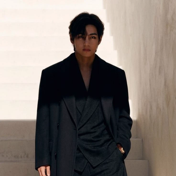 Kim Taehyung thumbnail