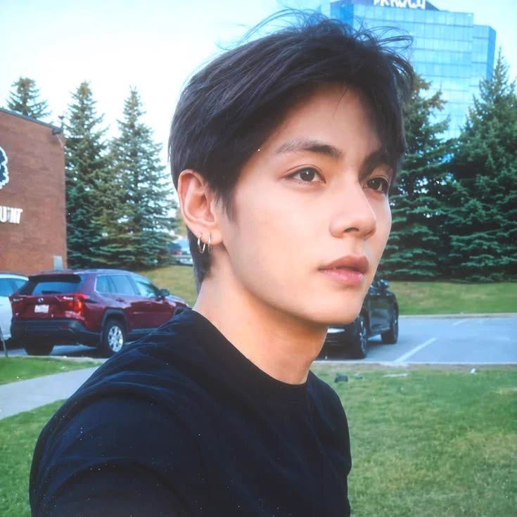 Kim Taehyung thumbnail