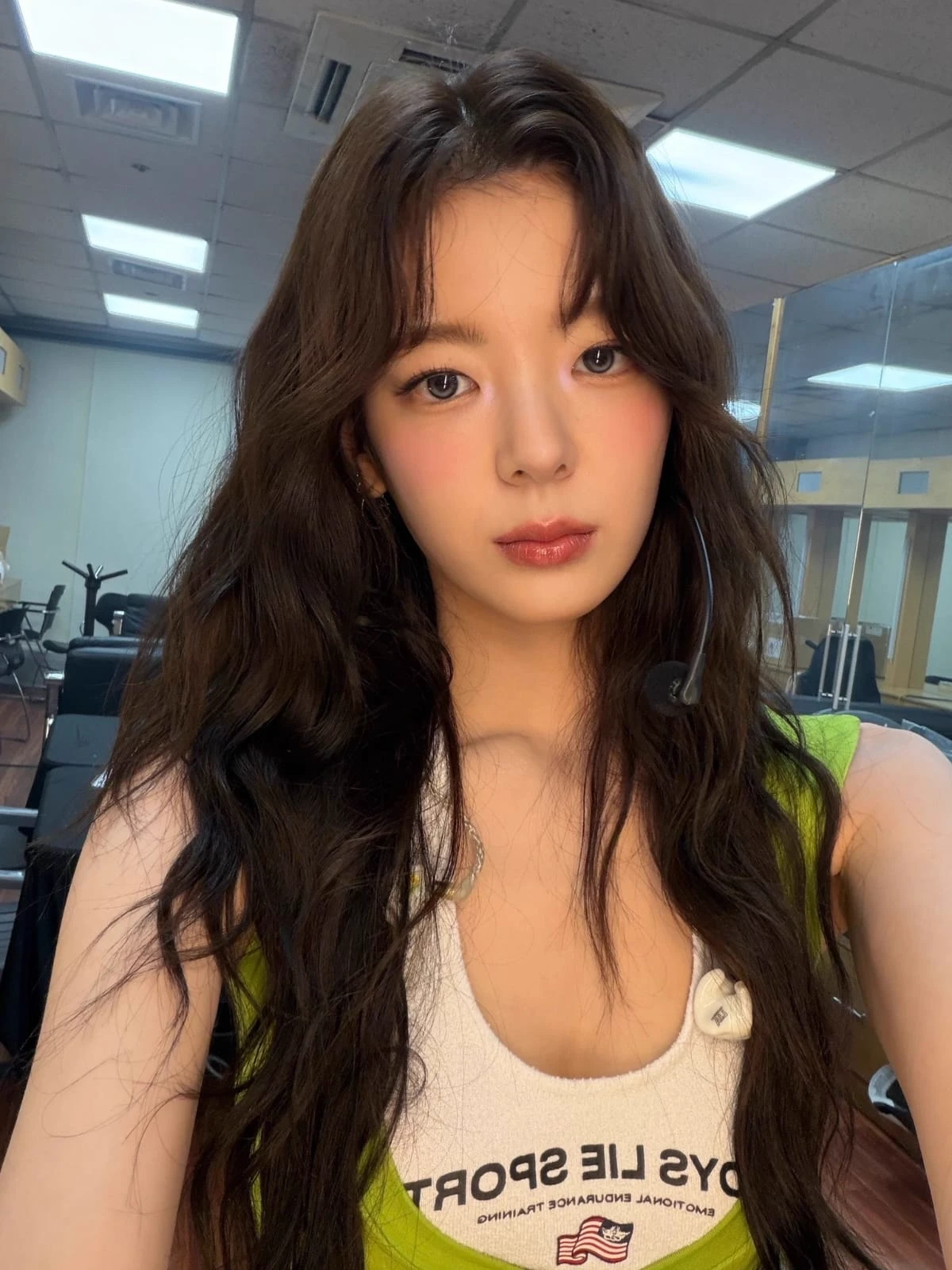 Lia thumbnail