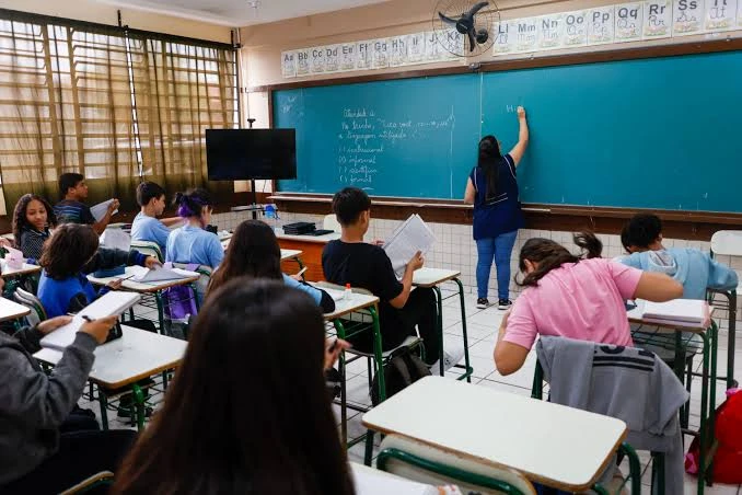 create your school thumbnail
