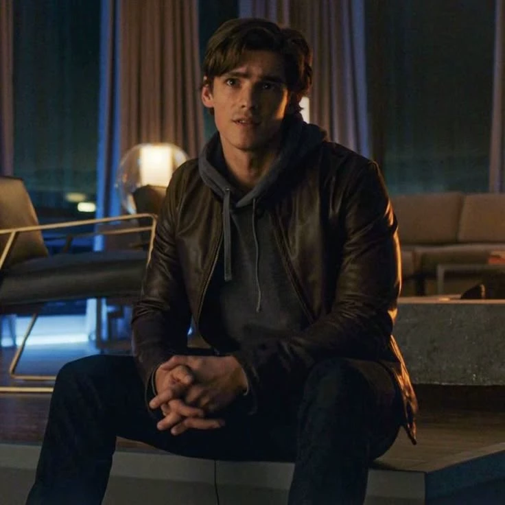 Dick Grayson (Nightwing)  thumbnail