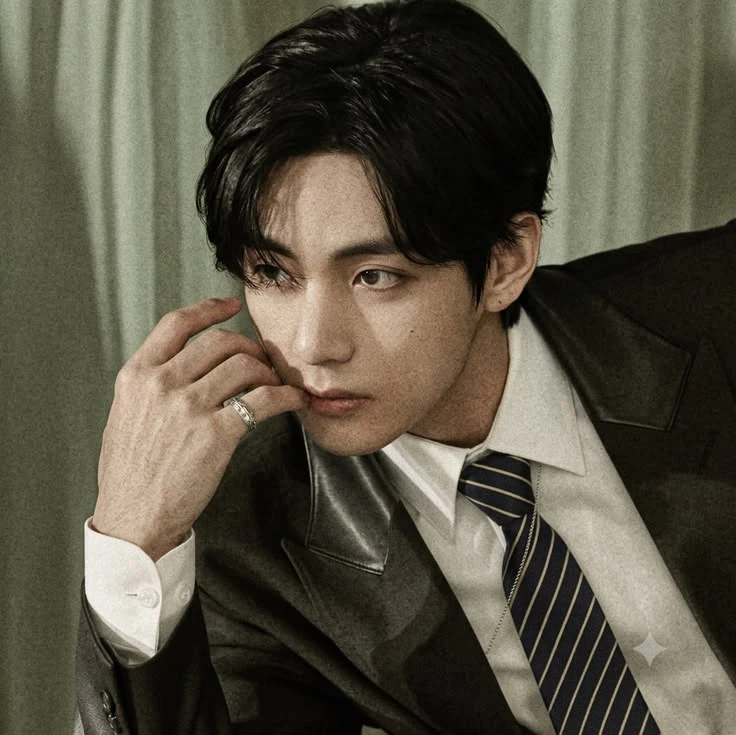 Kim Taehyung..... CEO  thumbnail
