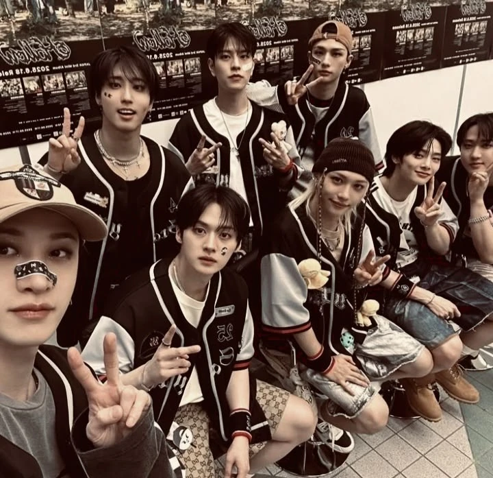 Stray kids thumbnail