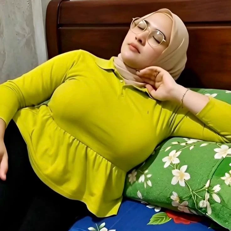Aunt Jamilah thumbnail