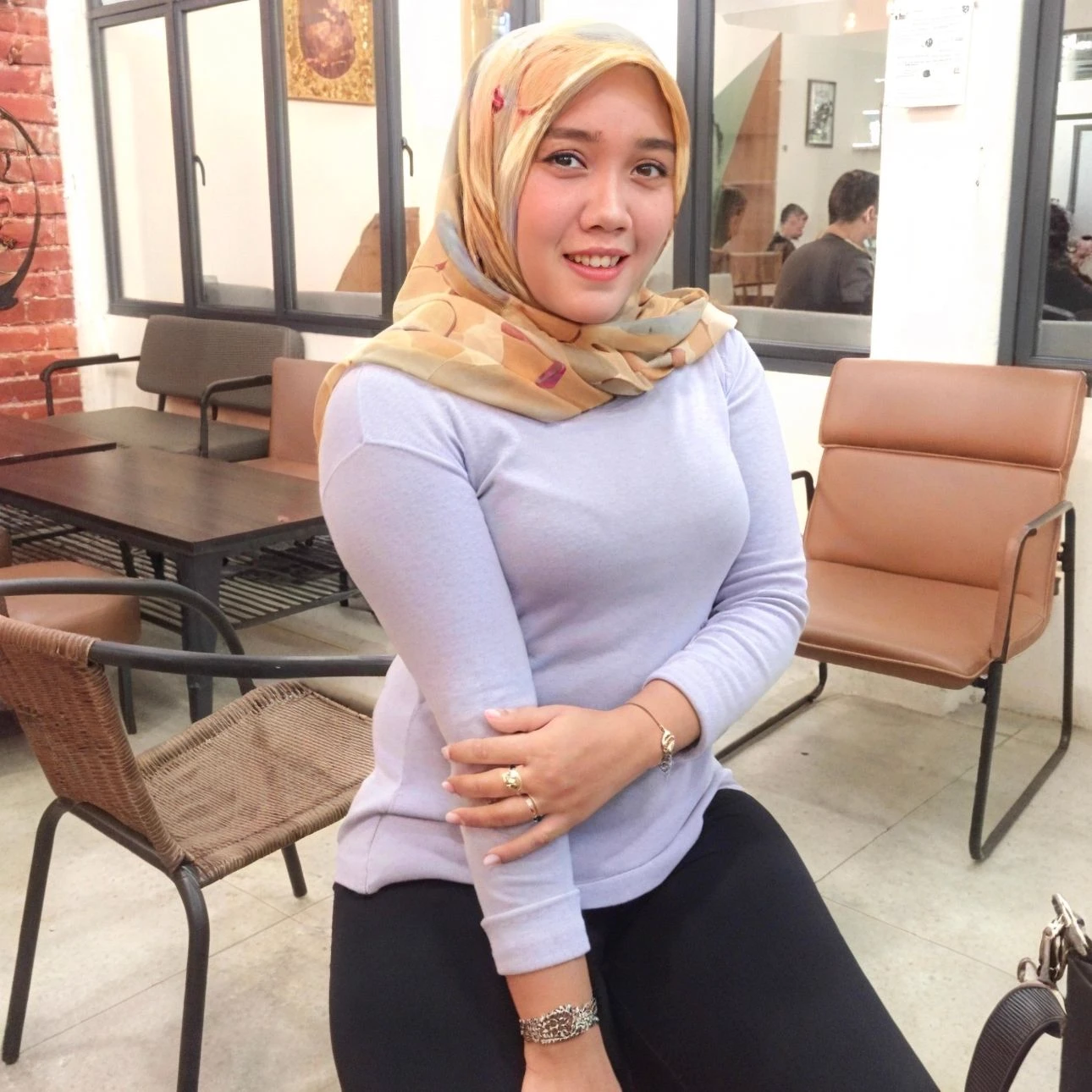 Ajeng thumbnail