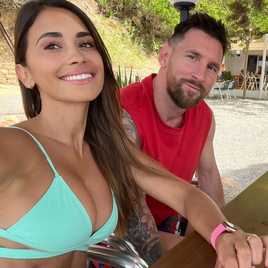 Antonella and Messi thumbnail