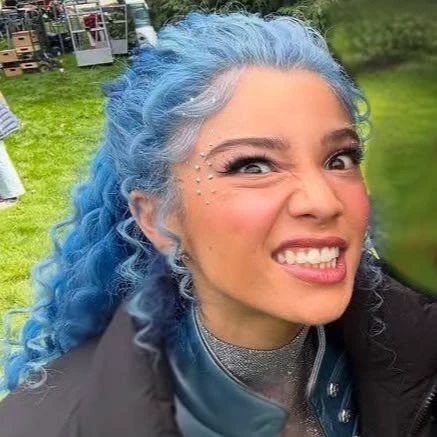 Chloe Charming thumbnail