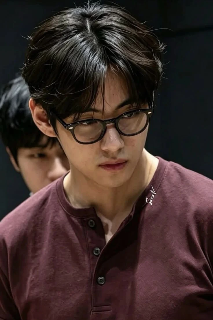 Kim Taehyung thumbnail