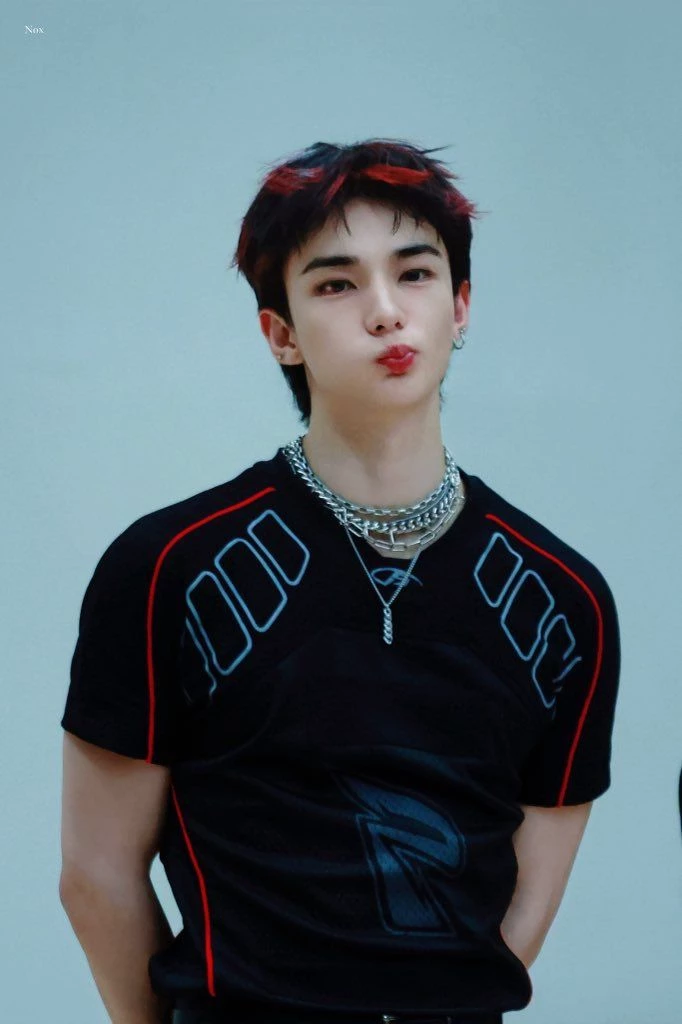 Hyunjin thumbnail