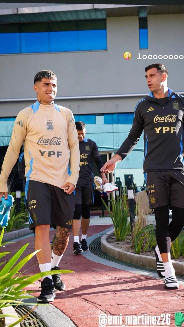 Enzo Fernández and Emiliano Martínez (El dibu) thumbnail