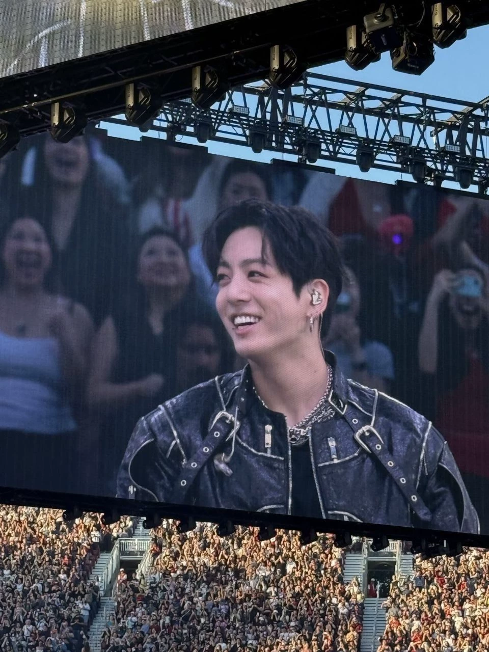Jungkook idol / husband  thumbnail