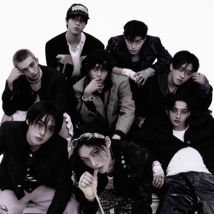 stray kids thumbnail