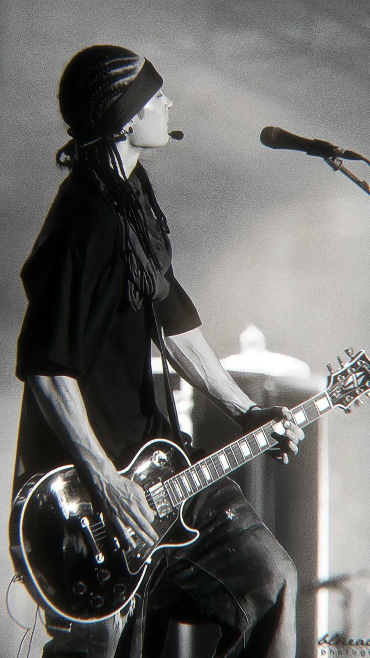 Tom Kaulitz thumbnail