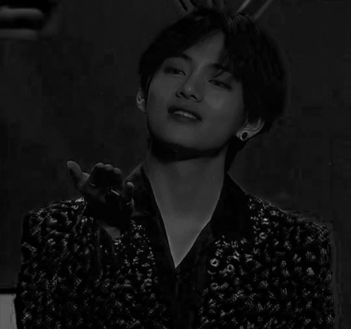 Kim Taehyung  thumbnail