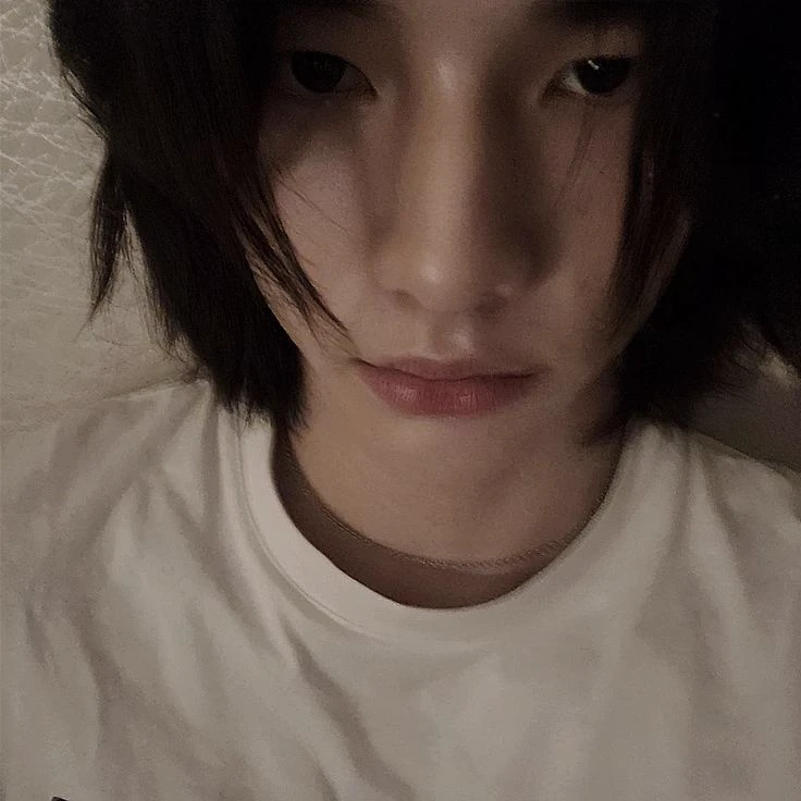 Hyunjin thumbnail